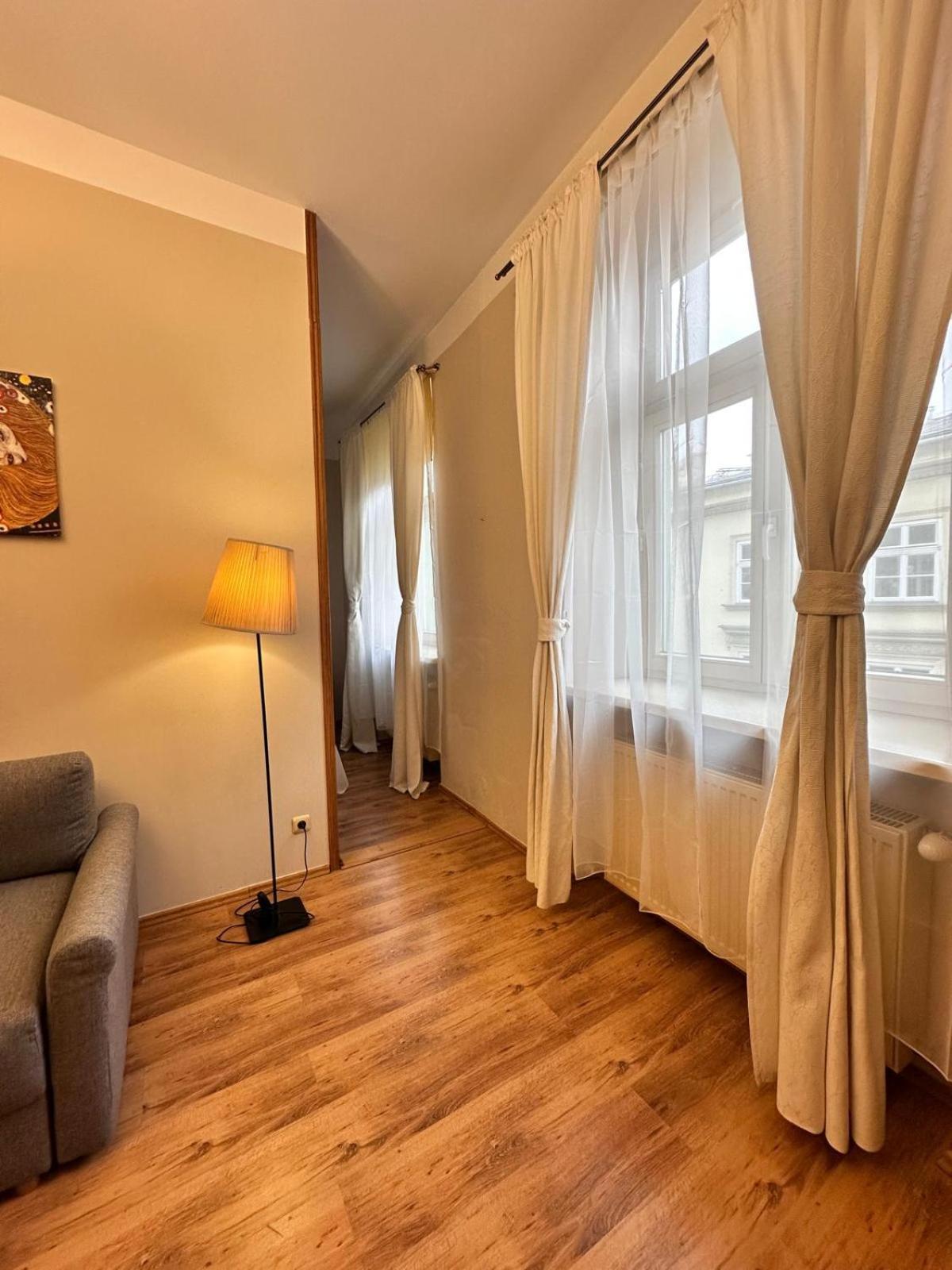 Mikolajska Apartments With Lift Krakow Ngoại thất bức ảnh